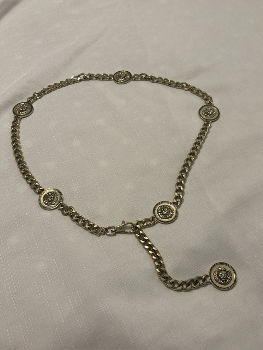 VTG Gold Tone Lion emblems Medallion Cuban Link Chain Belt Up to 42” Sturdy 80s